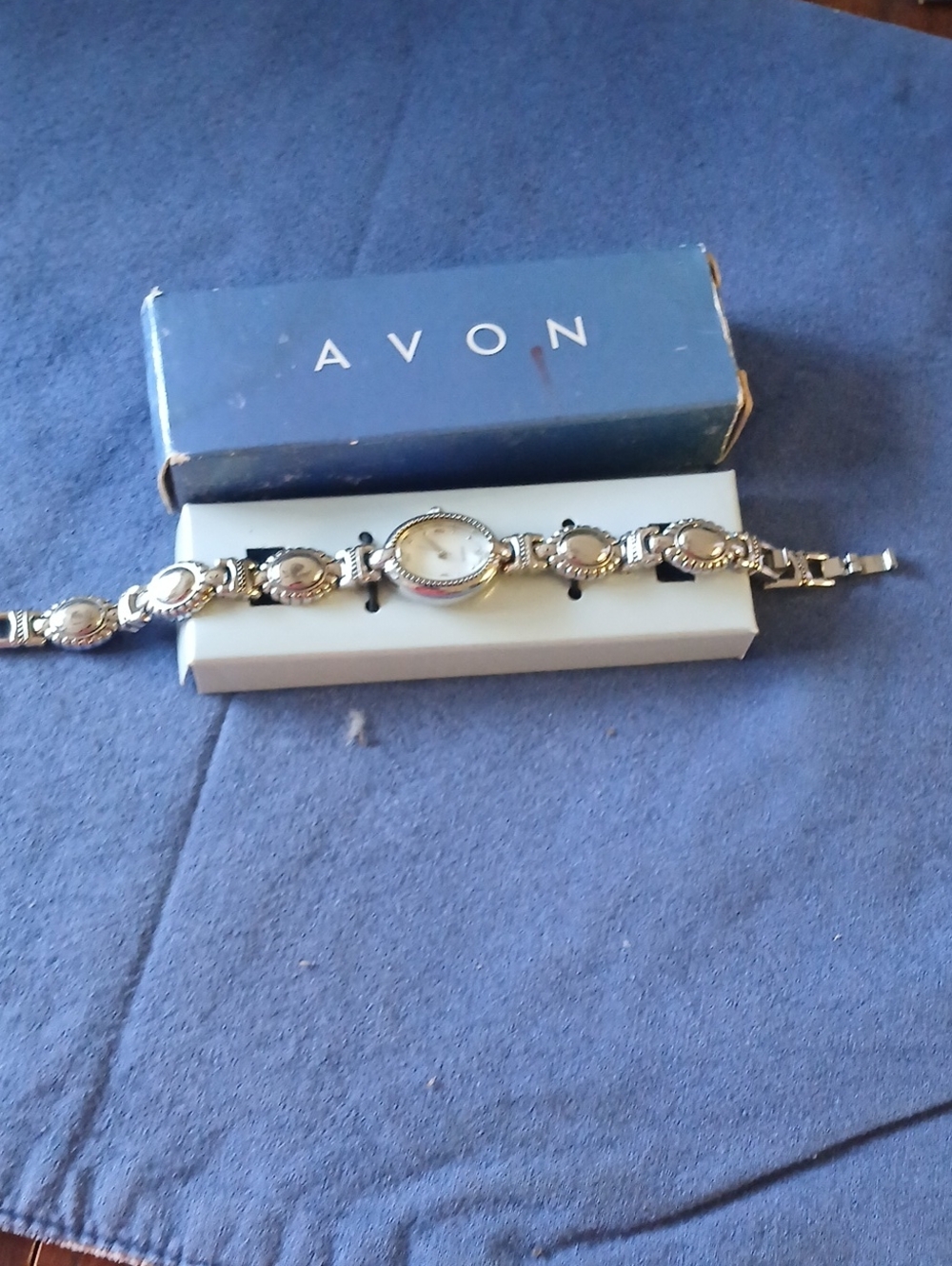 Avon Silver-Tone Bracelet Watch with Mother-of-Pearl Links( Home)
